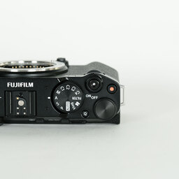 FUJIFILM X-M5