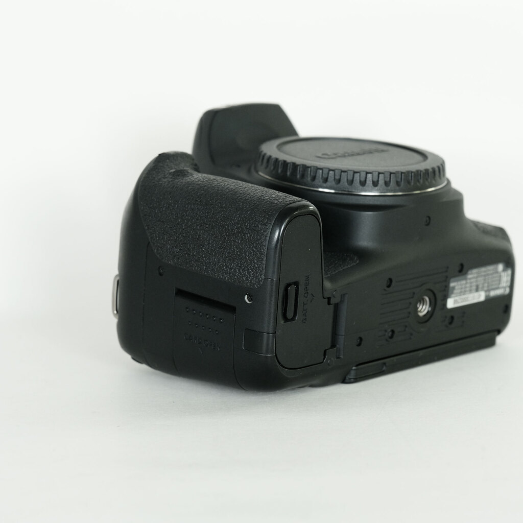 ⚠️ジャンク品 Canon EOS Kiss X9i 本体 Canon EOS Kiss X9iの出品 | ONE SCENE（ワンシーン）