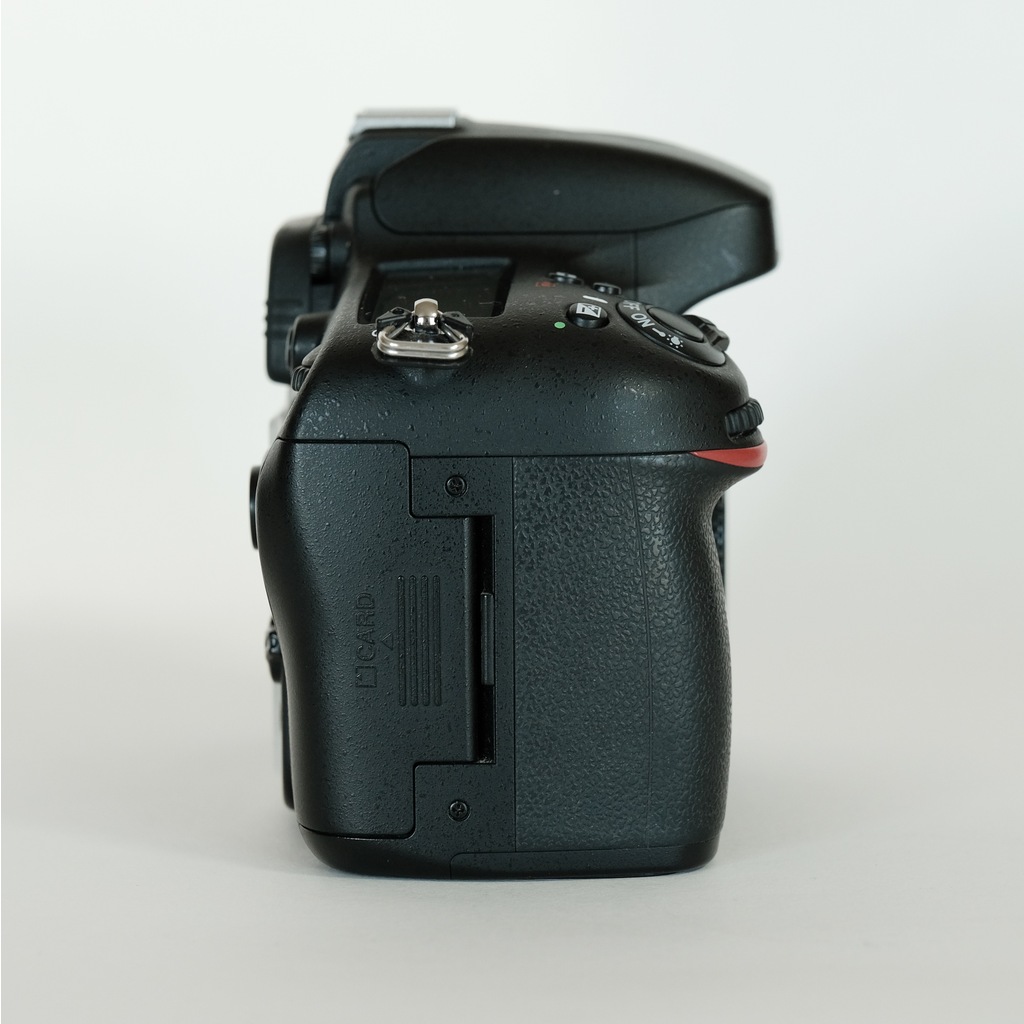 Nikon D610の出品 | ONE SCENE（ワンシーン）