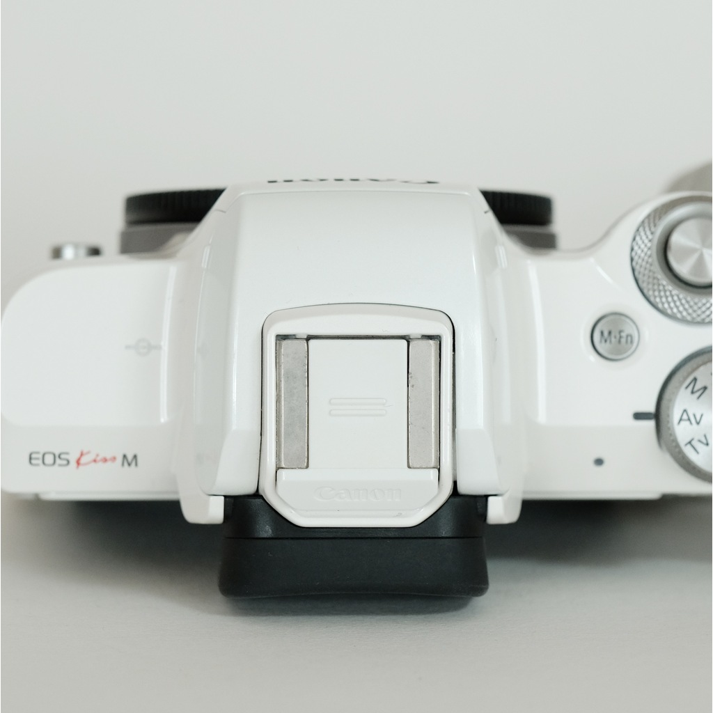 Canon EOS Kiss M