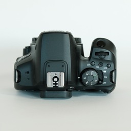 Canon EOS Kiss X10i