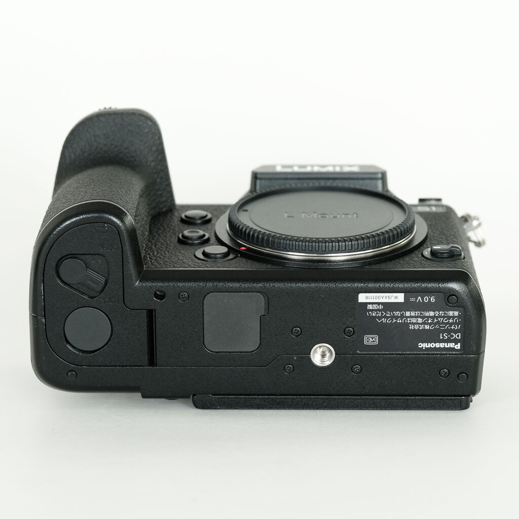 綺麗 Panasonic LUMIX DC-S1 シャッター数約6500回 Amazon.com : Panasonic LUMIX S1R Full Frame Mirrorless