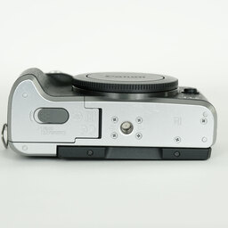 Canon EOS M6 Canon EOS M6