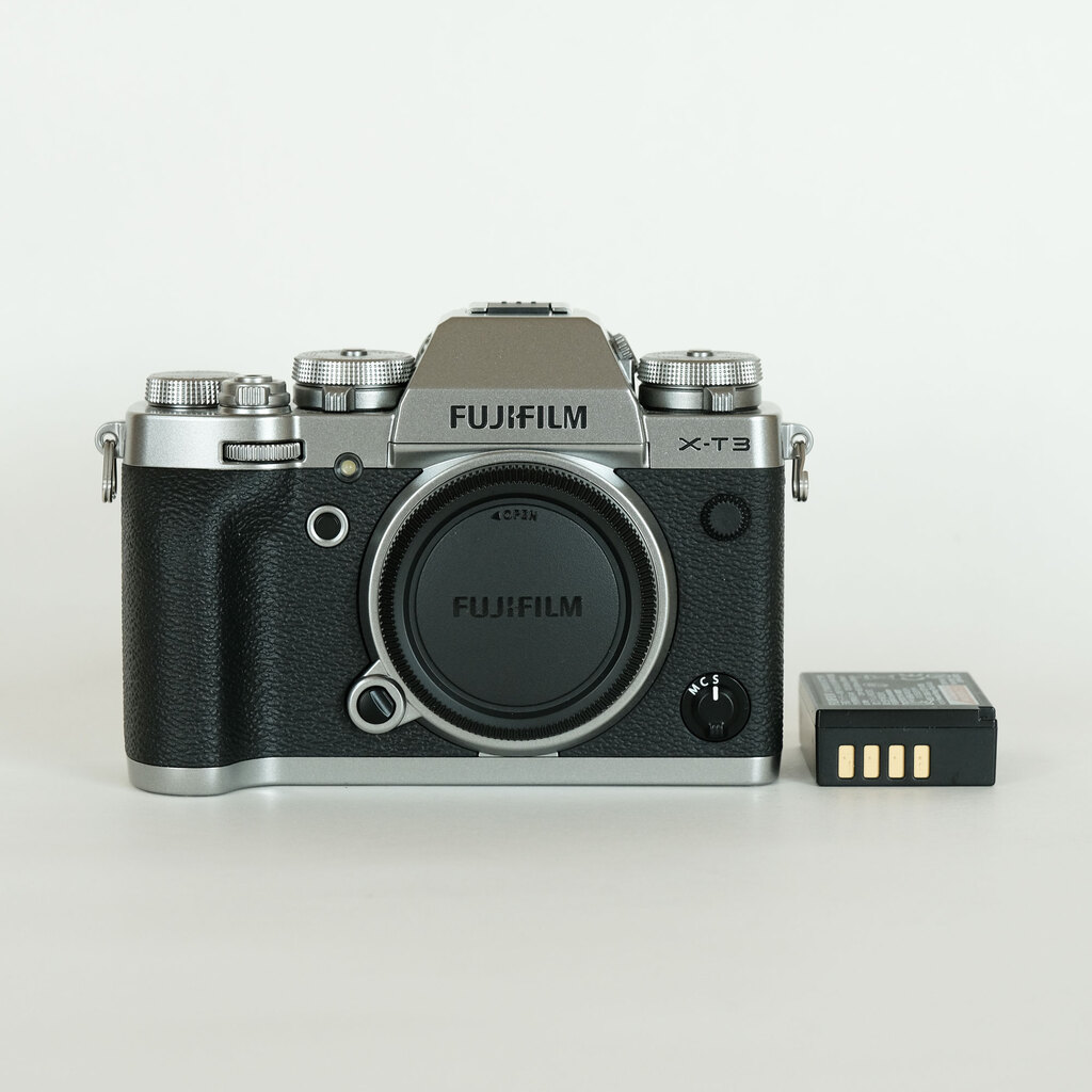FUJIFILM X-T3 FUJIFILM X-T3