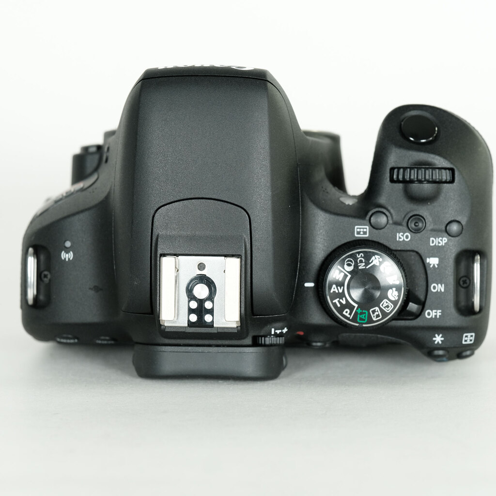 Canon EOS Kiss X9i