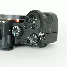 SONY α7 III(ILCE-7M3) SONY α7 III(ILCE-7M3)