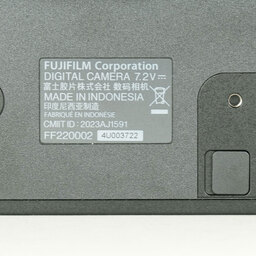 FUJIFILM X-S20