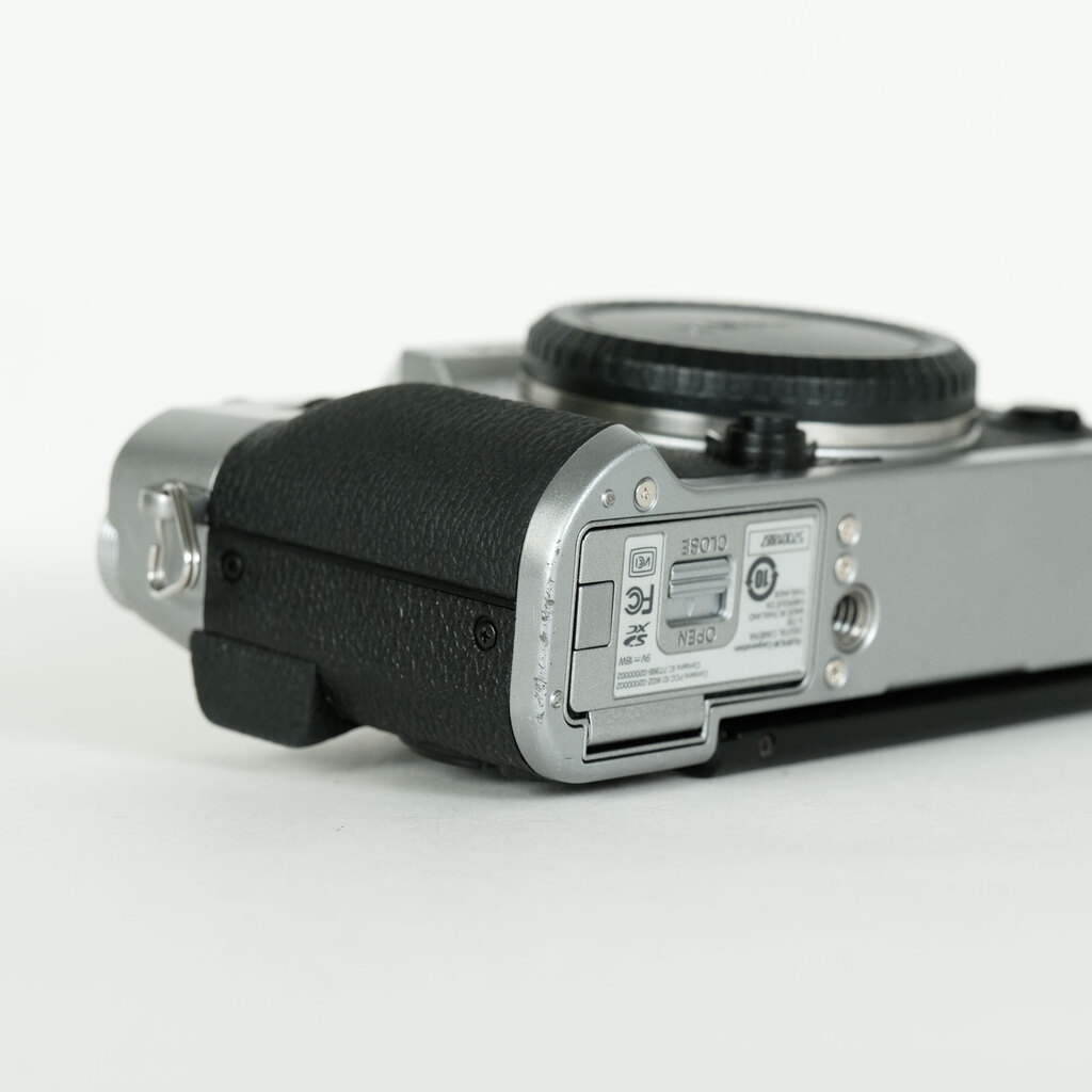 FUJIFILM X-T10 ボディ シルバー