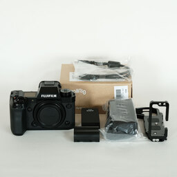 FUJIFILM X-H2 FUJIFILM X-H2