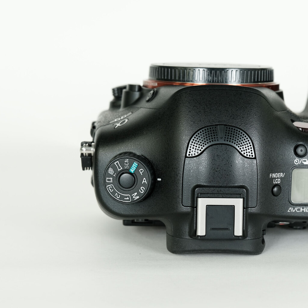 SONY α99（SLT-A99V）の出品 | ONE SCENE（ワンシーン）