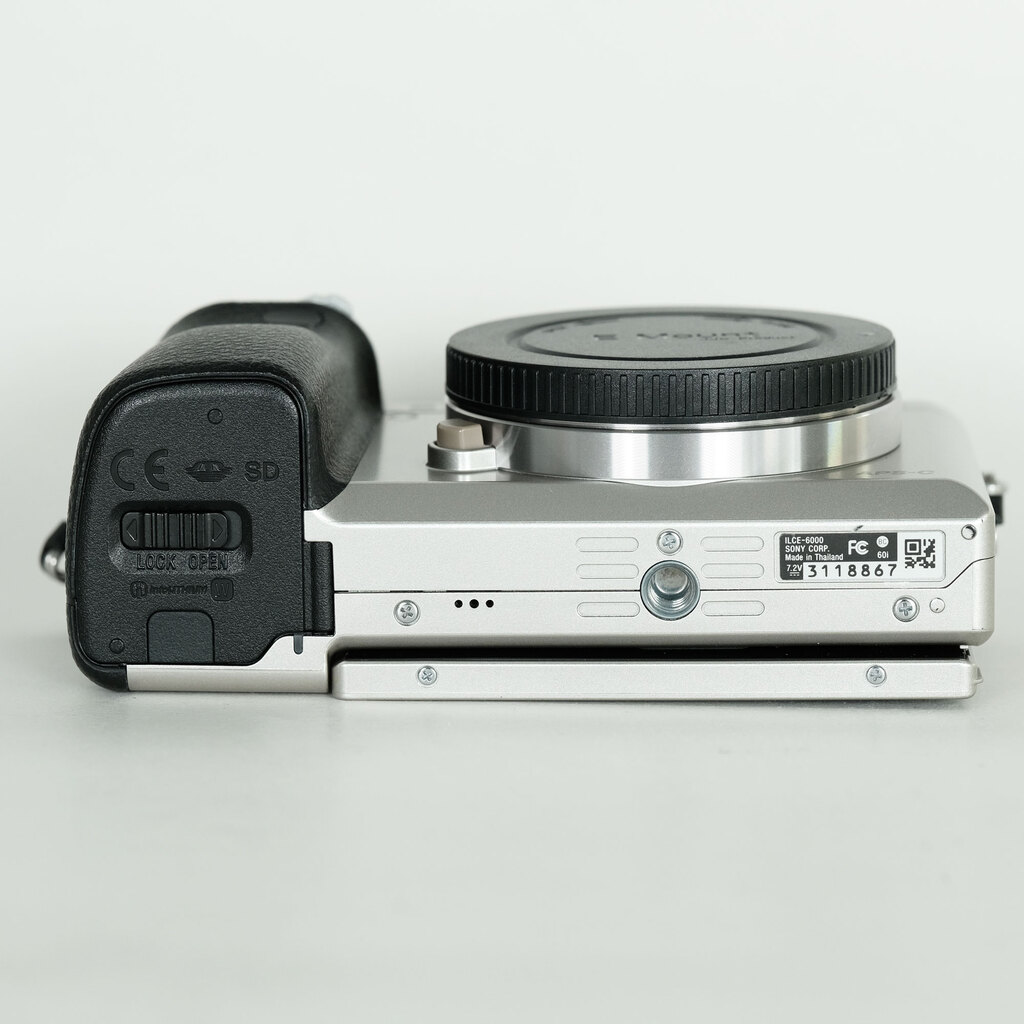 SONY α 6000 美品 α（ソニー） ソニー SONY α6000 ホワイトボディ E 16mm 2.8 単