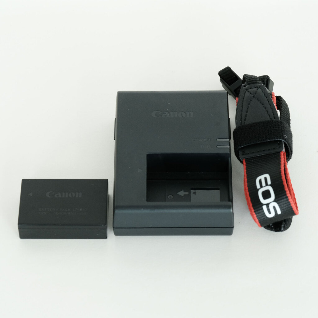Canon EOS R50 Canon EOS R50