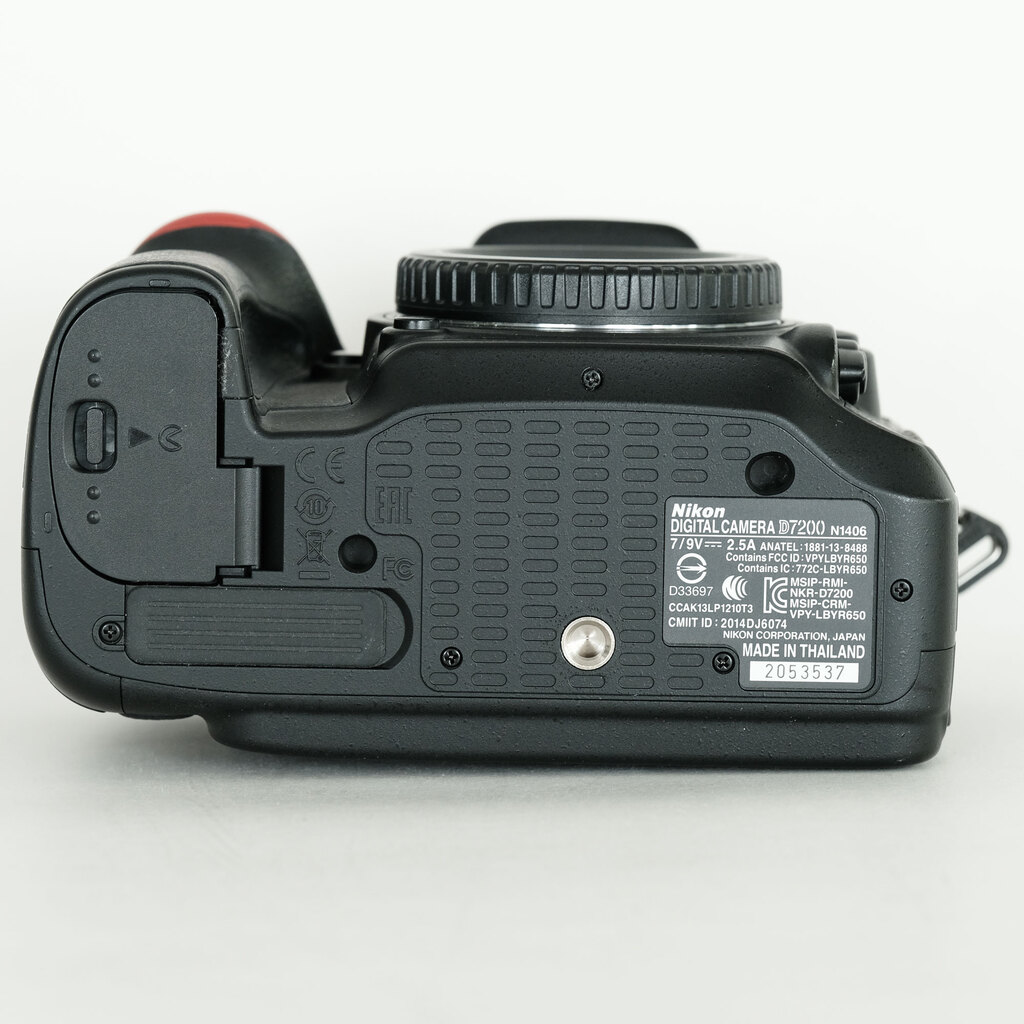 Nikon D7200 バッテリーパックキット Nikon D7200 バッテリーパックキット