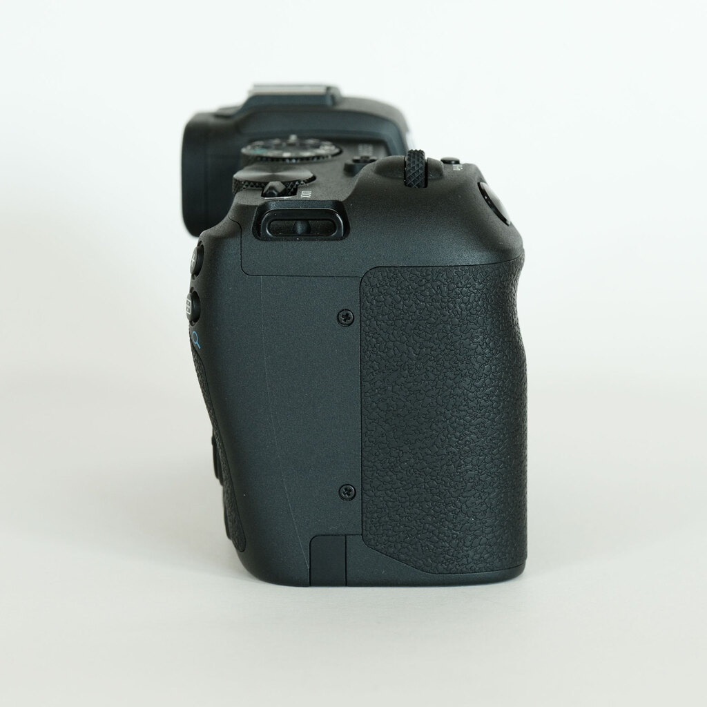 Canon EOS RP ボディ ワンオーナー Canon - Canon製 ミラーレス一眼カメラ EOS RP ボディの通販 by