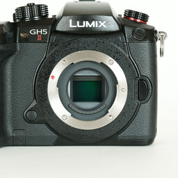 Panasonic LUMIX DC-GH5M2 Panasonic LUMIX DC-GH5M2