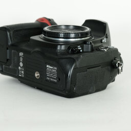 ★撮影枚数1,141枚・超美品★ ニコン D300 ボディ #19159 Nikon D300 ボディの出品 | ONE SCENE（ワンシーン）