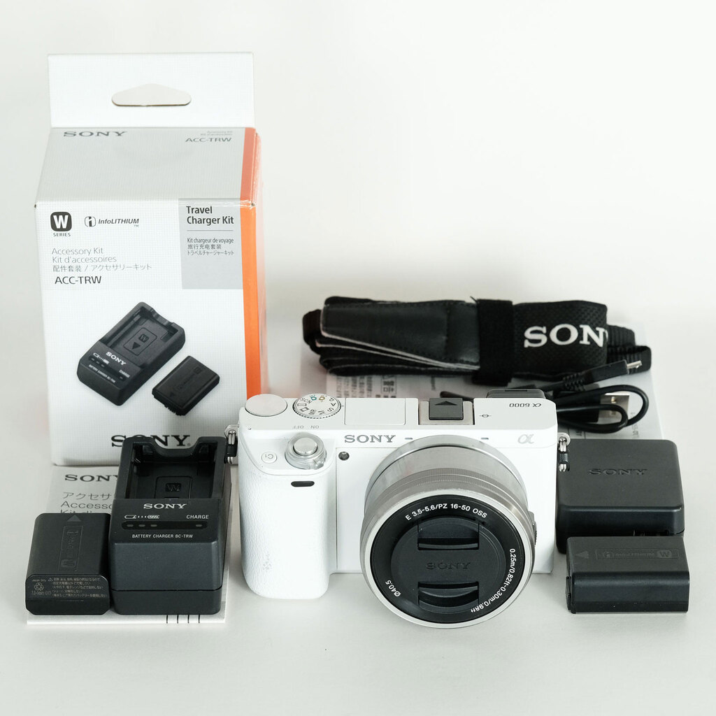 SONY α6000(ILCE-6000) SONY α6000(ILCE-6000)