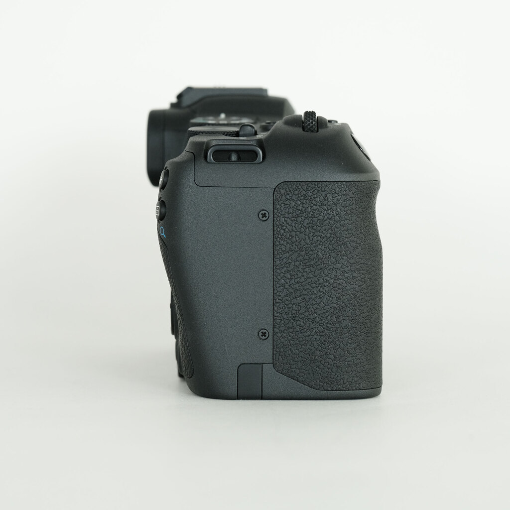 Canon EOS R8 Canon EOS R8