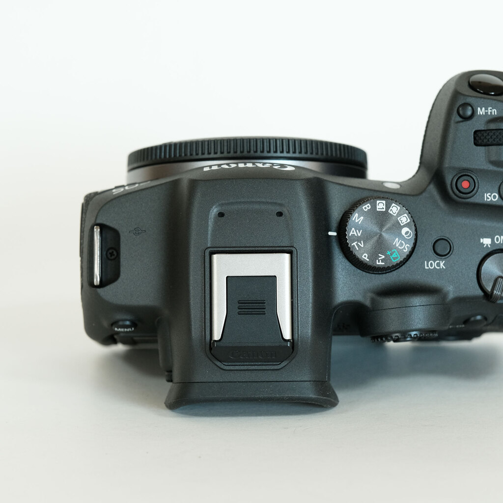 Canon EOS R7 Canon EOS R7