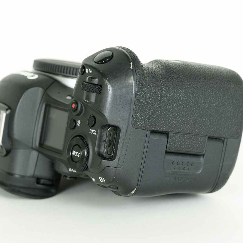 Canon EOS R5 Canon EOS R5