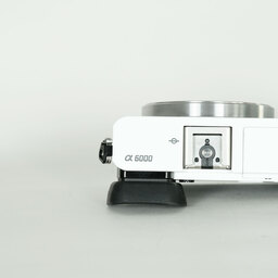 SONY α6000(ILCE-6000) SONY α6000(ILCE-6000)