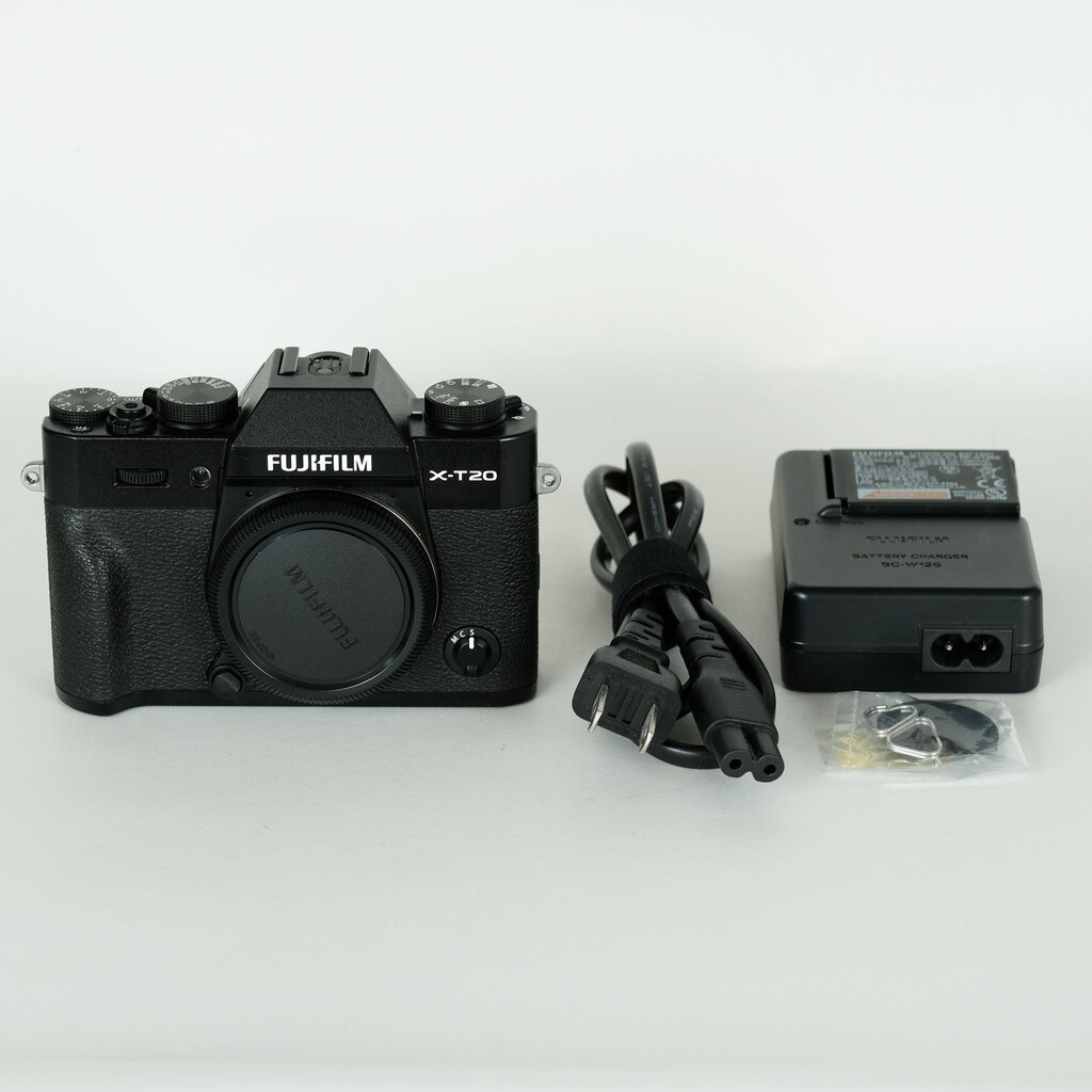 【美品】Fujifilm X-T20 デジタル一眼レフ 純正バッテリー2個付き 美品】Fujifilm X-T20 デジタル一眼レフ 純正バッテリー2個付き