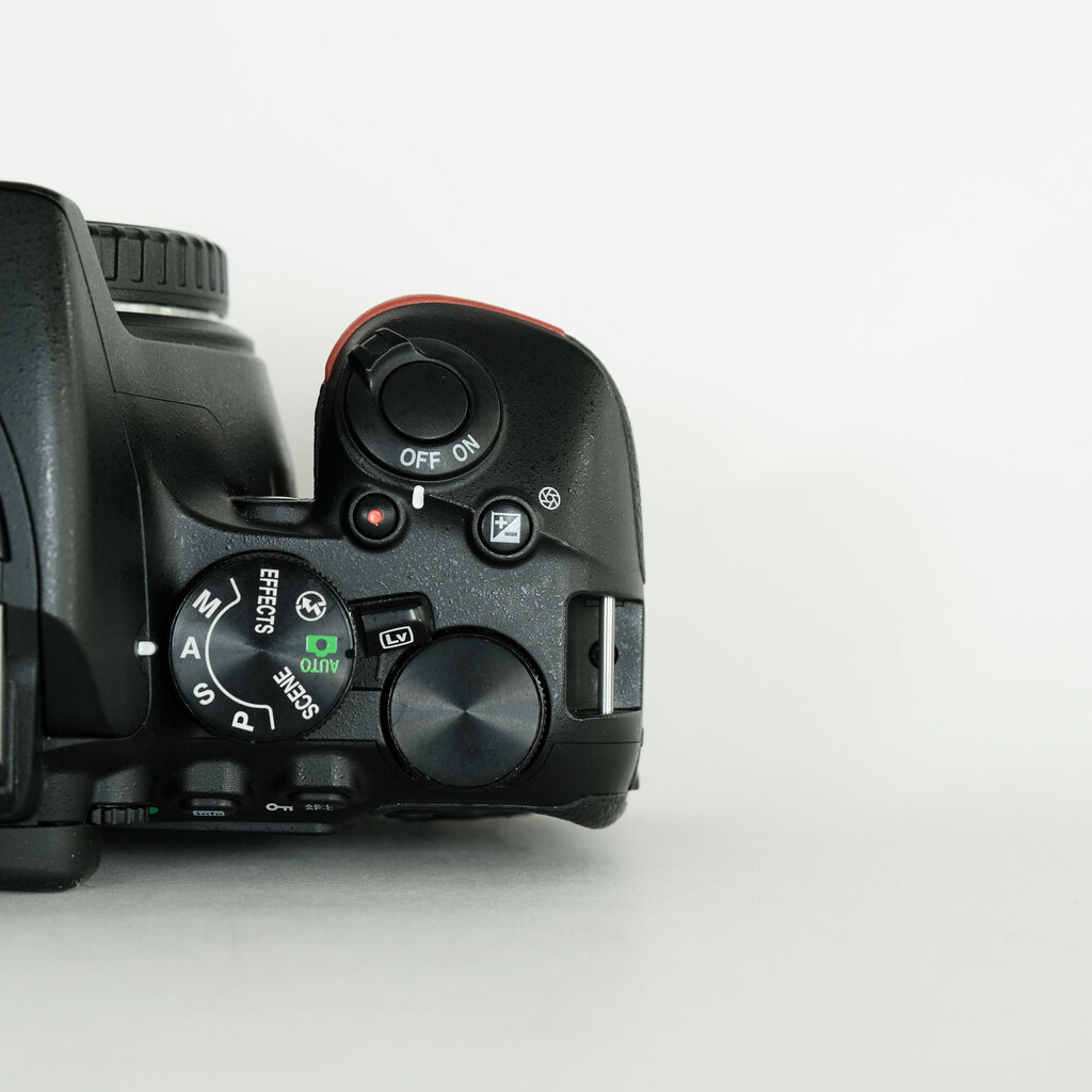 Nikon D5500 ダブルズームキット ブラック