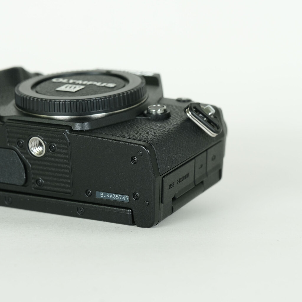 OLYMPUS OM-D E-M5 Mark III OLYMPUS OM-D E-M5 Mark III