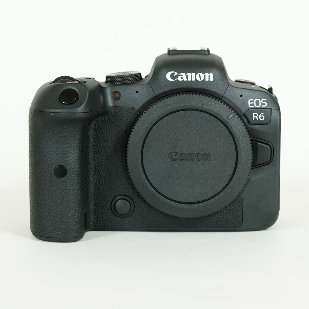 Canon EOS R6 Canon EOS R6