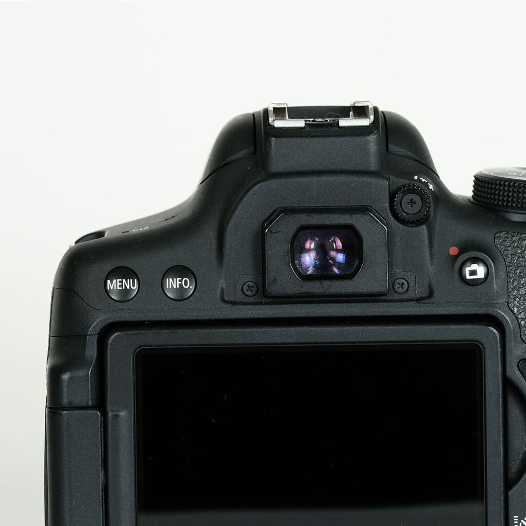 Canon EOS Kiss X8i Canon EOS Kiss X8i