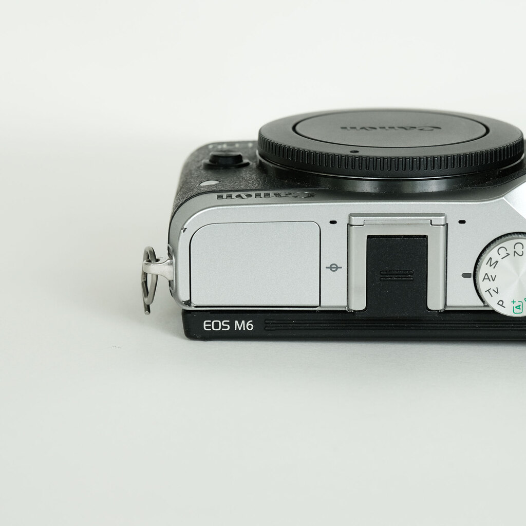 Canon EOS M6 Canon EOS M6