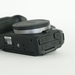 Canon EOS R8 Canon EOS R8