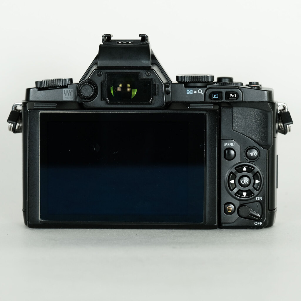 OLYMPUS OM-D E-M5 エリートブラック ボディ【ジャンク】 オリンパス OLYMPUS OM-D E-M5 ボディ [エリートブラック] 価格