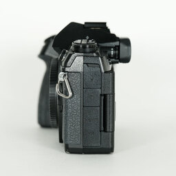 OLYMPUS OM-D E-M1 Mark II OLYMPUS OM-D E-M1 Mark II