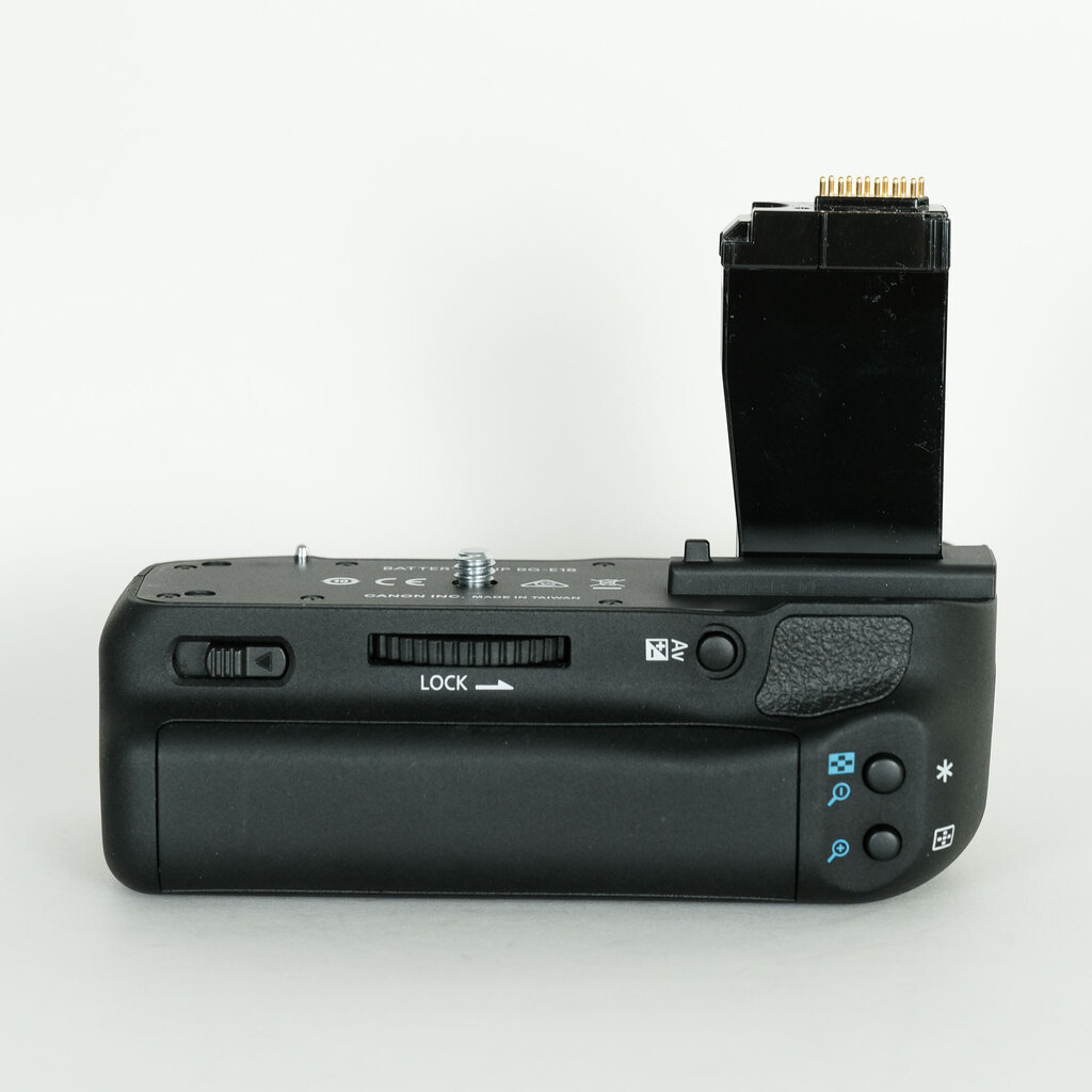 Canon EOS 8000D Canon EOS 8000D
