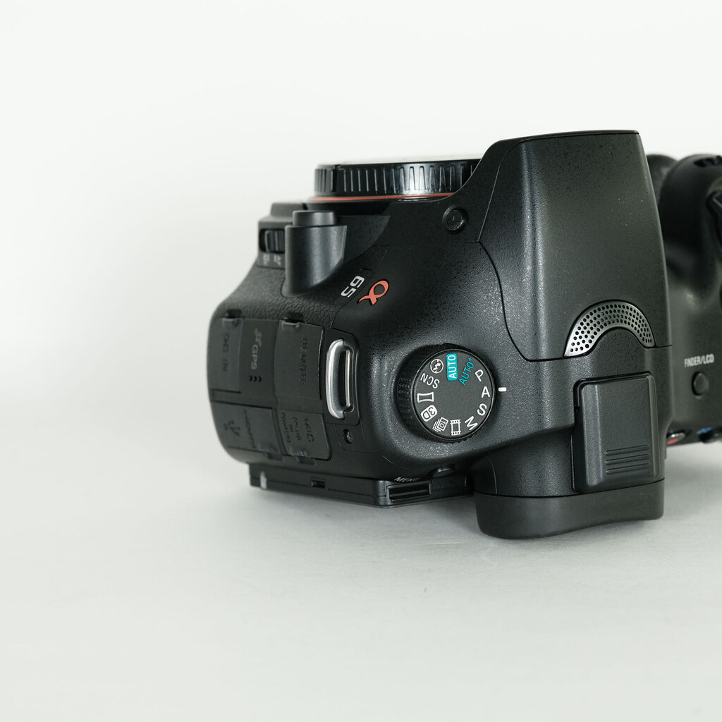 SONY α65 SONY α65