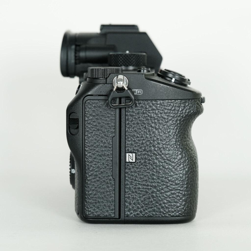 SONY α7 III(ILCE-7M3) SONY α7 III(ILCE-7M3)