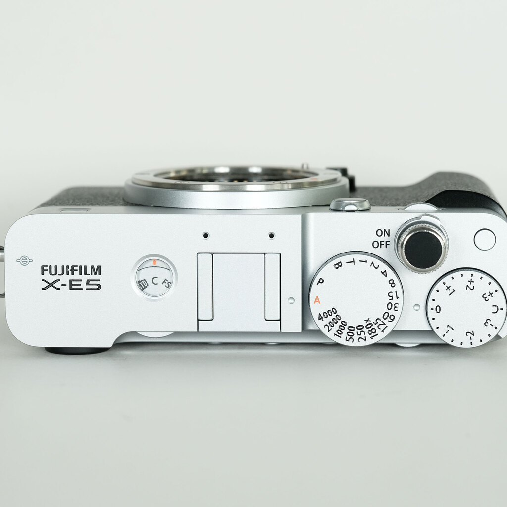 FUJIFILM X-E5