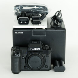 FUJIFILM X-H2 FUJIFILM X-H2