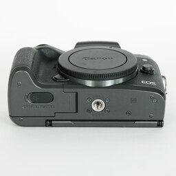 Canon EOS M5 Canon EOS M5