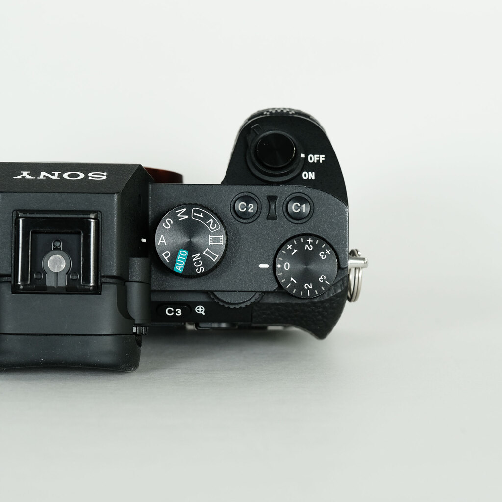 SONY α7 II (ILCE-7M2) 動作品 SONY α7 II（ILCE-7M2）の出品 | ONE SCENE（ワンシーン）