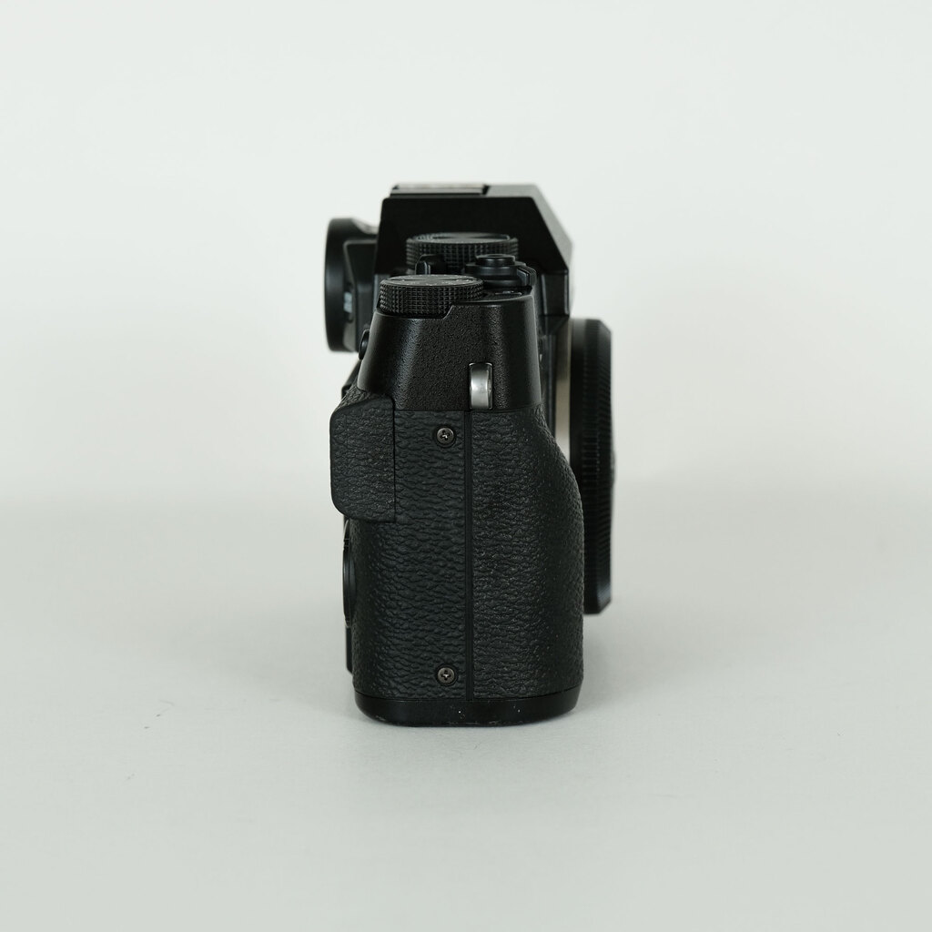Fujifilm X-T20 本体のみ　おまけつき FUJIFILM X-T20の出品 | ONE SCENE（ワンシーン）