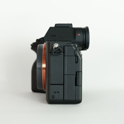 SONY α7 IV(ILCE-7M4) SONY α7 IV(ILCE-7M4)