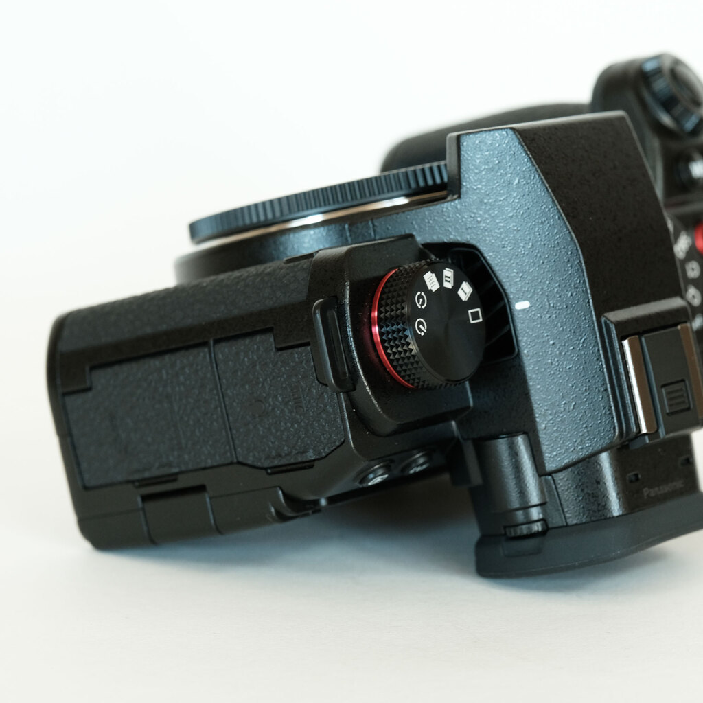 Panasonic LUMIX S5II DC-S5M2