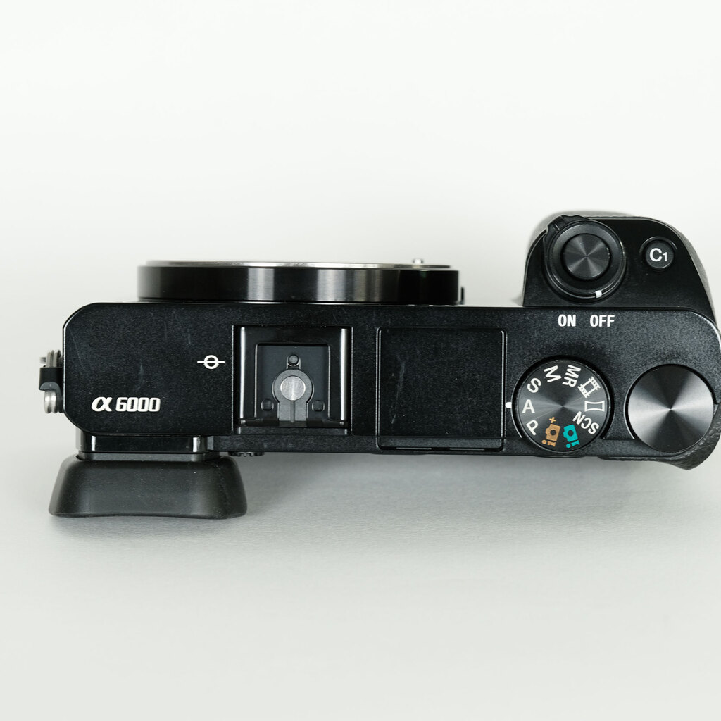 SONY α6000（ILCE-6000）の出品 | ONE SCENE（ワンシーン）