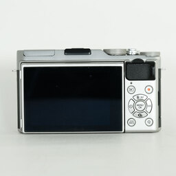 FUJIFILM X-A3 ボディ  シルバー FUJIFILM X-A3 ボディ  シルバー