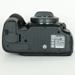 Nikon D610の出品 | ONE SCENE（ワンシーン）