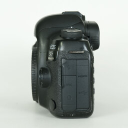 Canon EOS 5D Mark IV