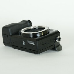 SONY α6100(ILCE-6100) SONY α6100(ILCE-6100)