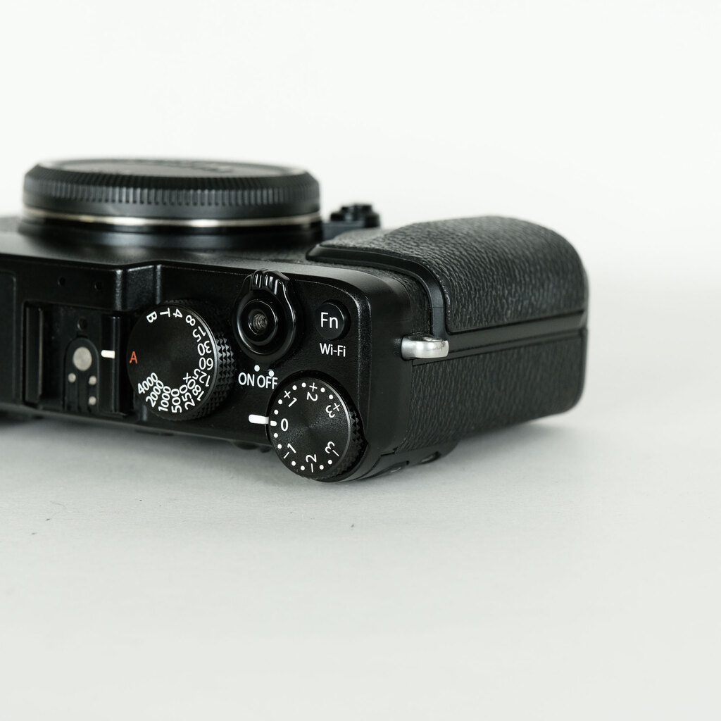 FUJIFILM X-E2 FUJIFILM X-E2